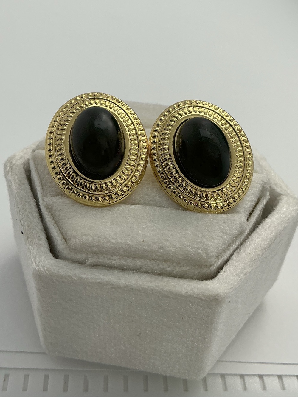 Vintage Inspired Black Cabochon Gold Earrings Oval Imitation Pearl Stud Earrings